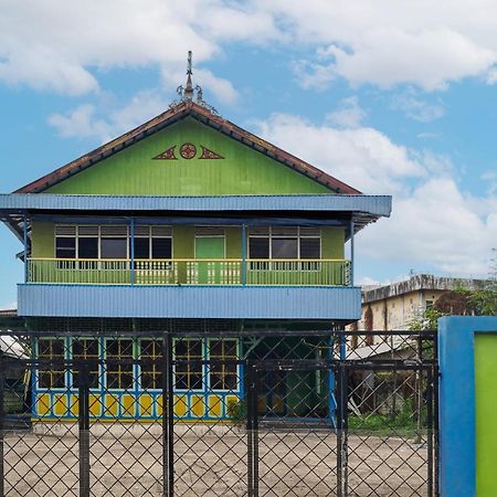 Spot On 92890 Losmen Bahalap Syariah Marabahannearsiring Marabahan Ulek Barito Banjarmasin  Exterior photo