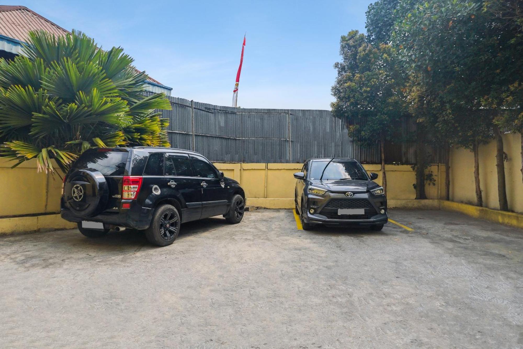 Spot On 92890 Losmen Bahalap Syariah Marabahannearsiring Marabahan Ulek Barito Banjarmasin  Exterior photo